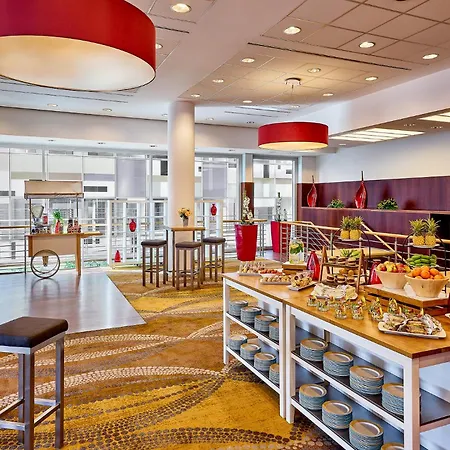 Отель Courtyard By Marriott Hafen 4*