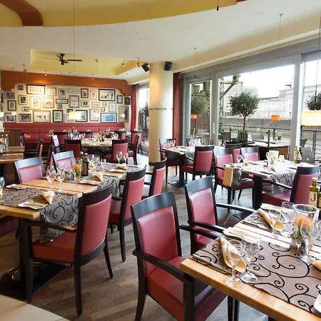 Отель Courtyard By Marriott Hafen 4*