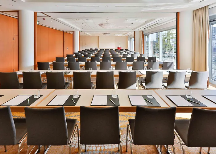 Hotell Courtyard By Marriott Hafen 4*