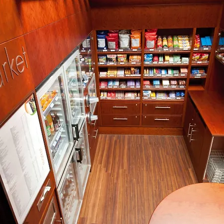 Courtyard By Marriott Hafen 4*