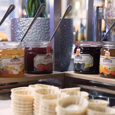 Courtyard By Marriott Hafen 4*