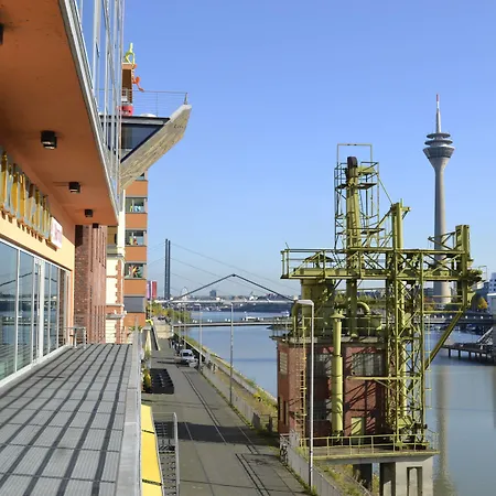 Courtyard By Marriott Hafen Szálloda