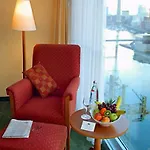 Hotel Courtyard By Marriott Hafen 4*