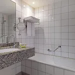 Courtyard By Marriott Hafen Hotel