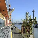 Courtyard By Marriott Hafen Ξενοδοχείο