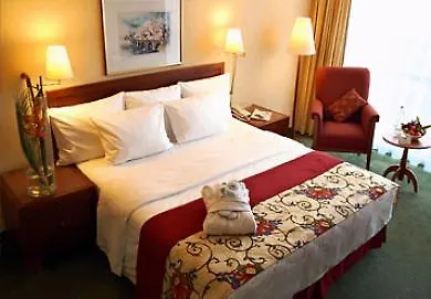 Courtyard By Marriott Hafen Hotel