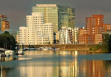 Courtyard By Marriott Hafen Hotel 4*