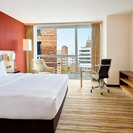 Courtyard By Marriott Hafen 4*