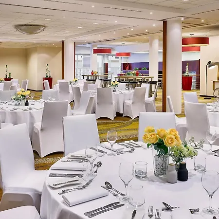 Courtyard By Marriott Hafen 4*