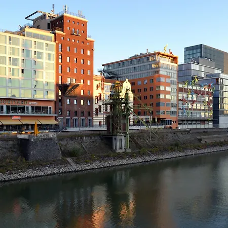 Courtyard By Marriott Hafen Hotel Dusseldorf