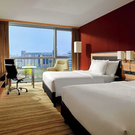 Courtyard By Marriott Hafen 4*