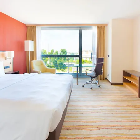 Courtyard By Marriott Hafen Hotel Düsseldorf