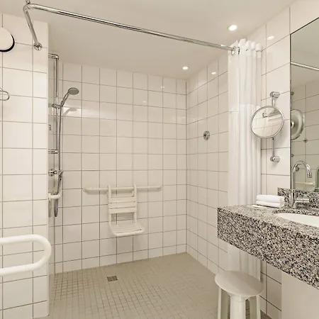 Courtyard By Marriott Hafen Hotel 4*