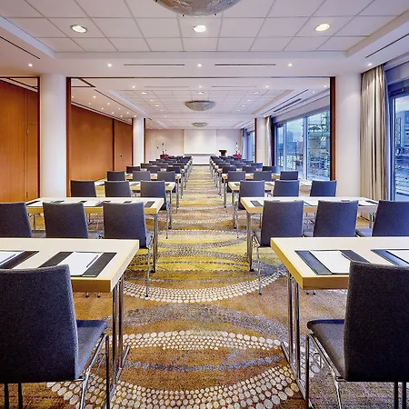 Courtyard By Marriott Hafen Hotel Düsseldorf