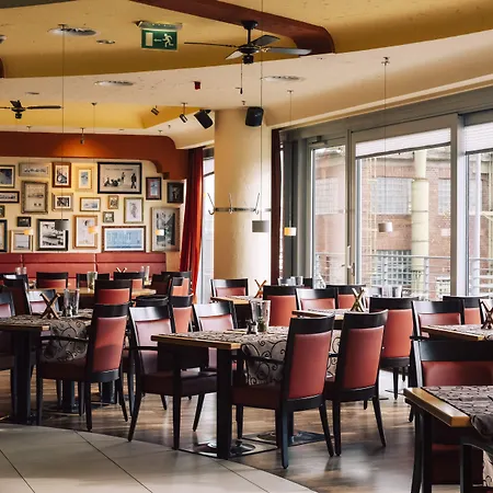 Courtyard By Marriott Hafen Hotel