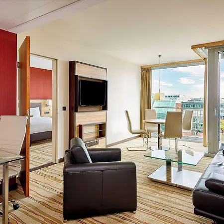 Courtyard By Marriott Hafen Hotel 4*