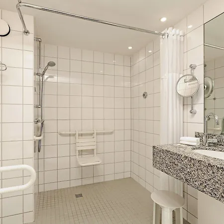 Courtyard By Marriott Hafen Hotel