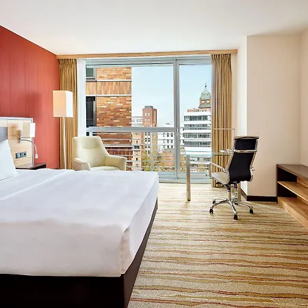 Courtyard By Marriott Hafen Hotel Düsseldorf