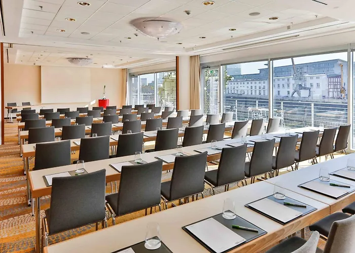 Courtyard By Marriott Hafen 4*