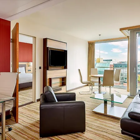 Courtyard By Marriott Hafen Hotel Dusseldorf