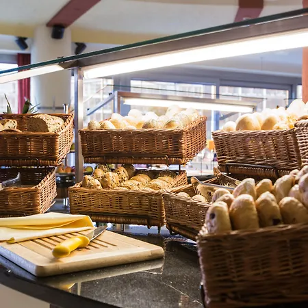 מלון Courtyard By Marriott Hafen