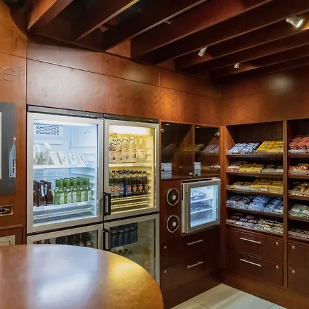 Courtyard By Marriott Hafen מלון דיסלדורף