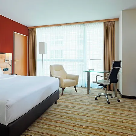 Courtyard By Marriott Hafen מלון דיסלדורף