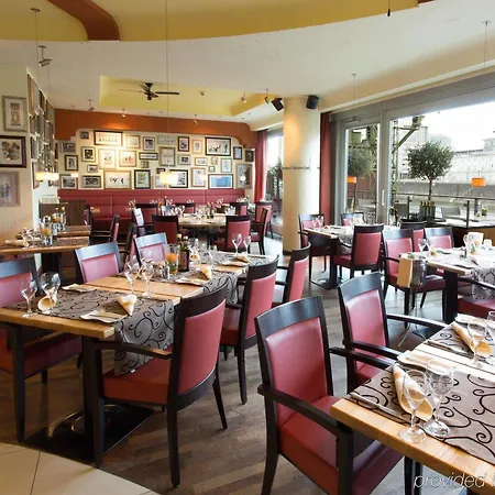 Courtyard By Marriott Hafen מלון