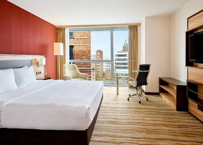 Courtyard By Marriott Hafen 4*