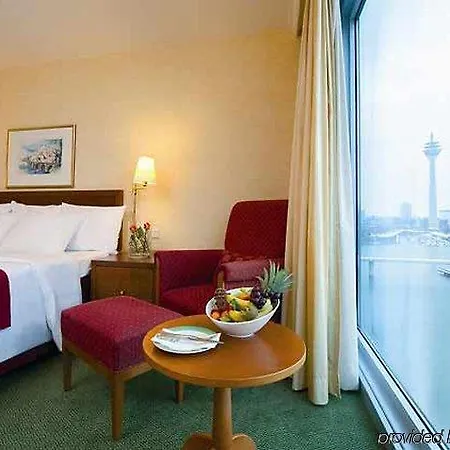 Courtyard By Marriott Hafen 4*