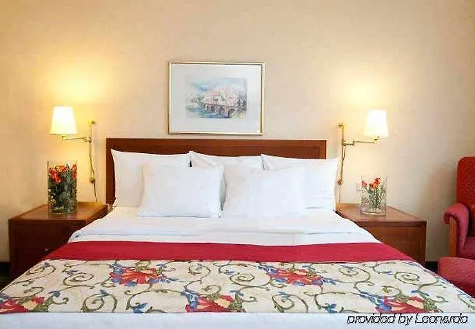 Courtyard By Marriott Hafen Dusseldorf